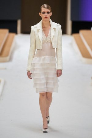 00027 Chanel Couture Spring 22 credit gorunway