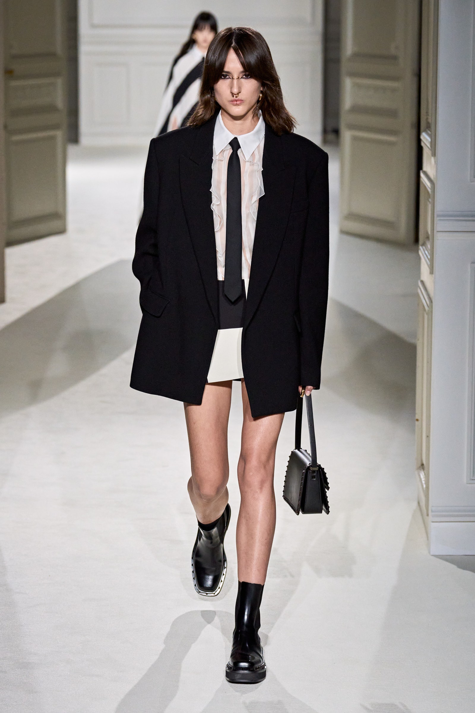00008 valentino fall 2023 ready to wear credit gorunway 1