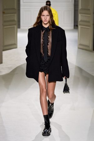 00016 valentino fall 2023 ready to wear credit gorunway