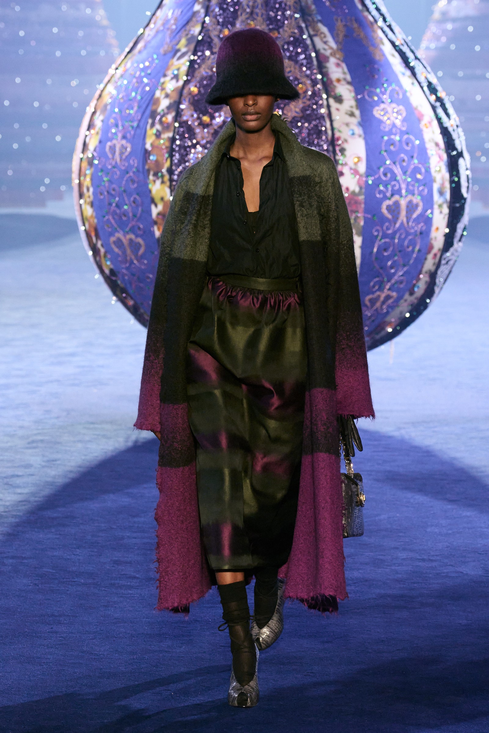 00045 christian dior fall 2023 ready to wear credit gorunway