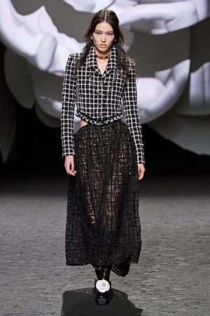 00051 chanel fall 2023 ready to wear credit gorunway