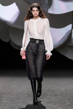 00054 chanel fall 2023 ready to wear credit gorunway